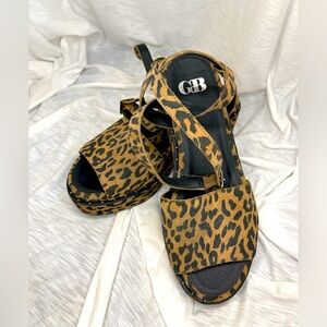Gianni Bini Sweet Talk Leopard Platform Sandals Y2K
